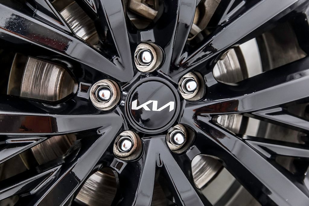 Used 2022 Kia Telluride SX w/ Towing Package FWD image 41