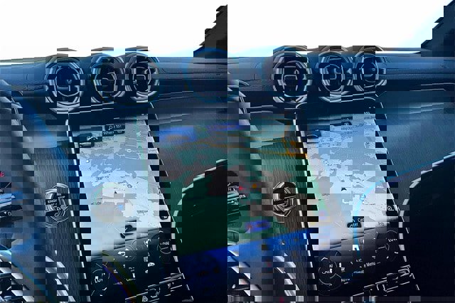 Certified 2025 Mercedes-Benz GLC 300 4MATIC image 12