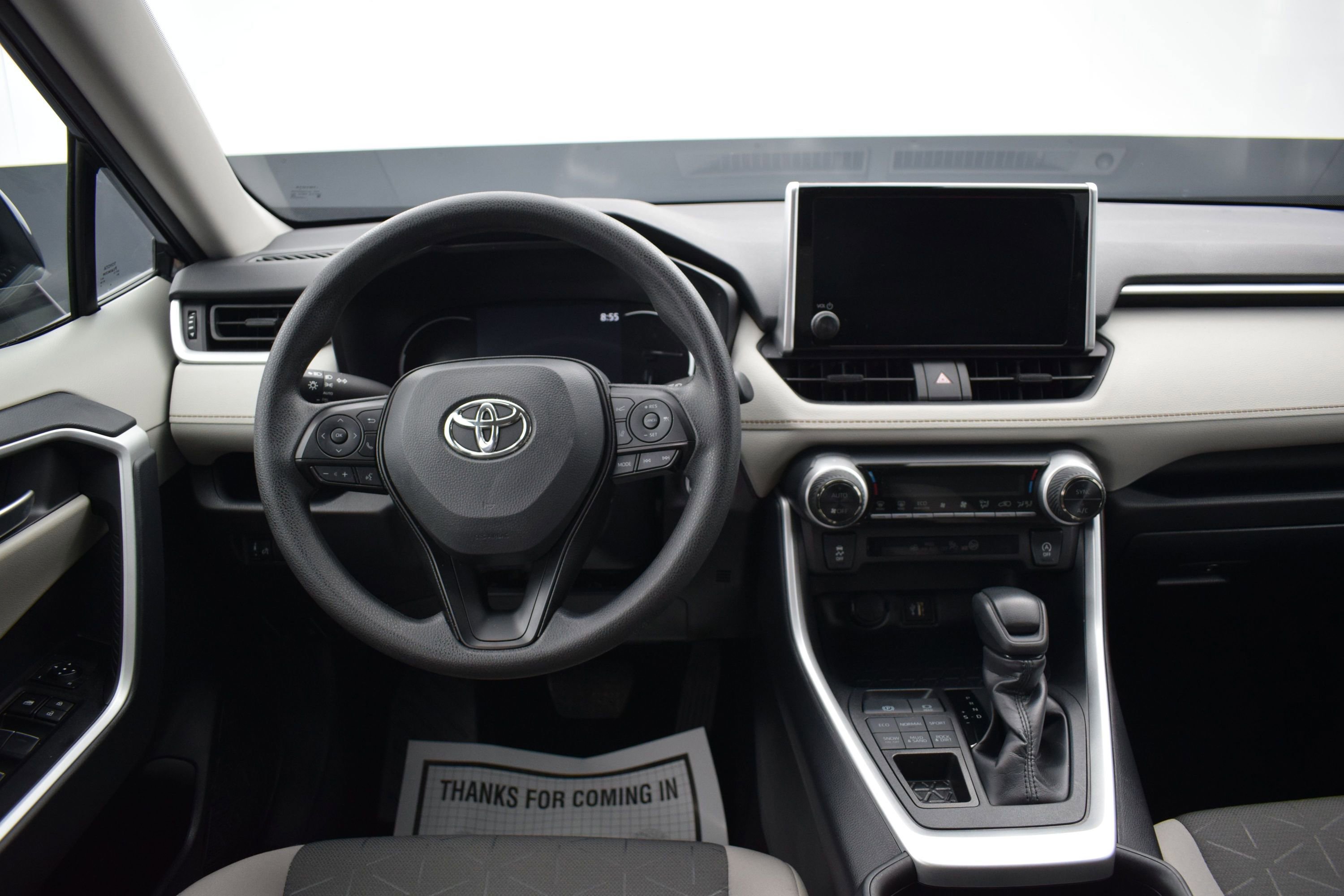 Used 2025 Toyota RAV4 XLE AWD/4WD image 14