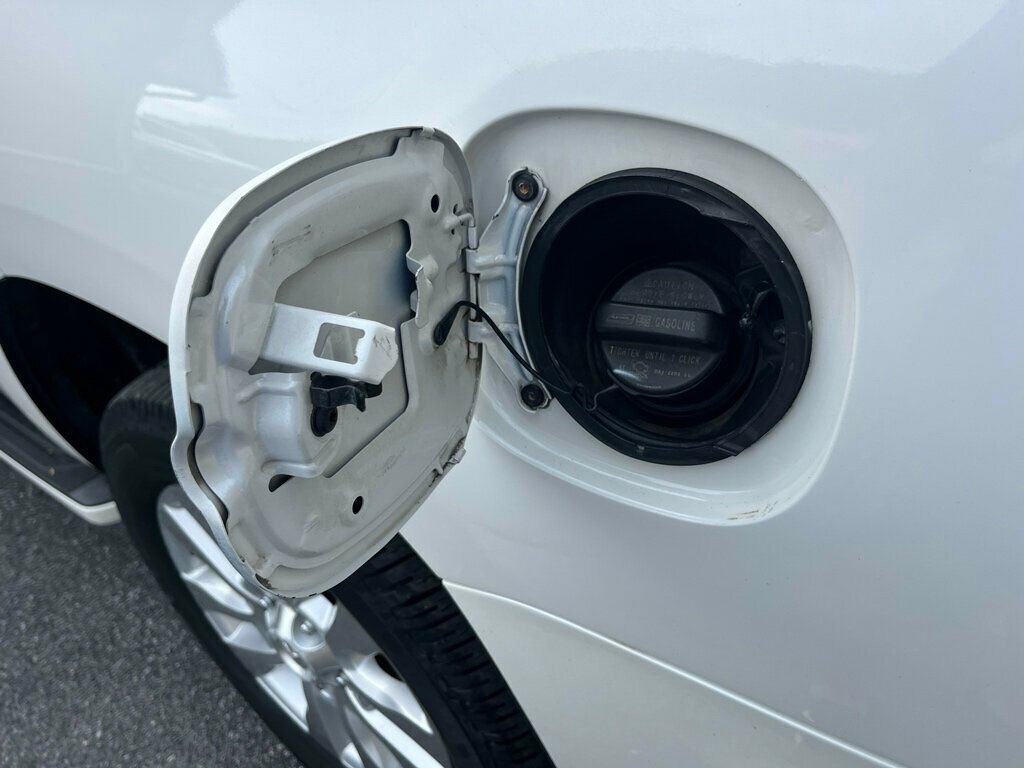 Used 2013 Toyota Sequoia Platinum AWD/4WD image 38