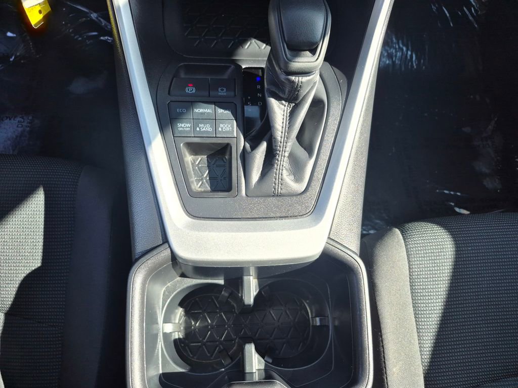Used 2025 Toyota RAV4 LE image 18