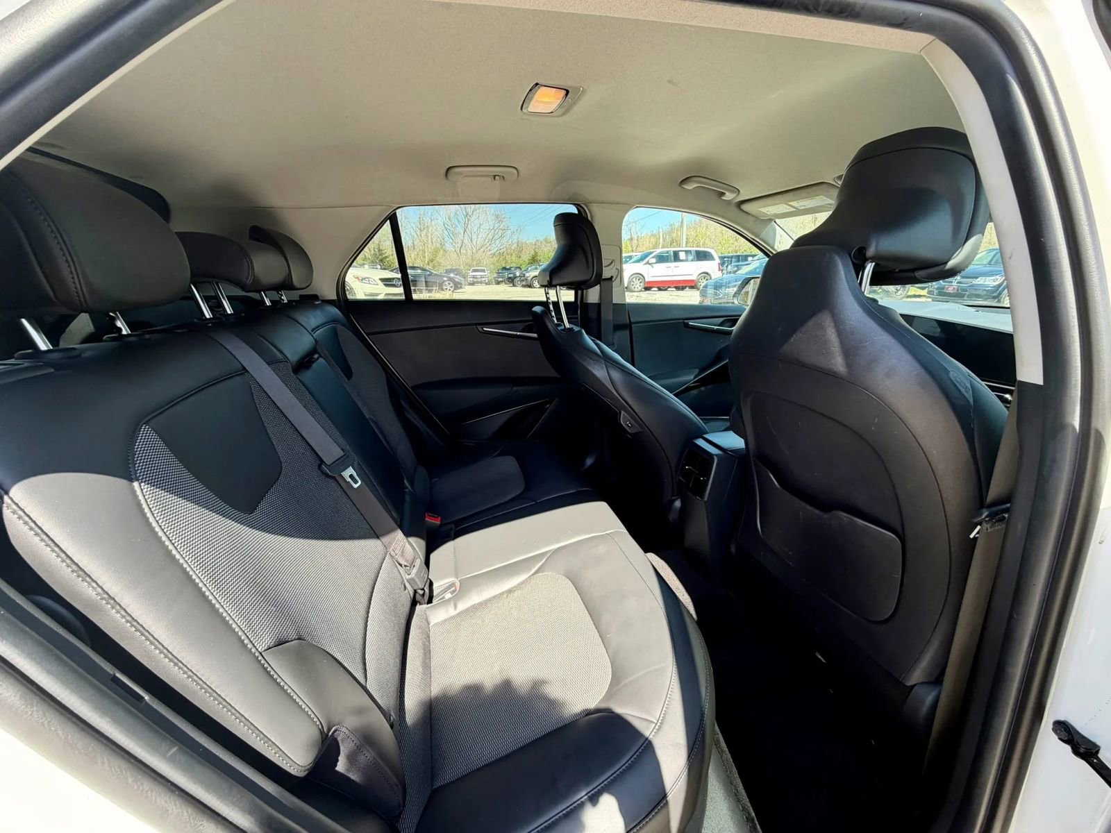 Used 2024 Kia Niro EX w/ EX Cold Weather Package image 13