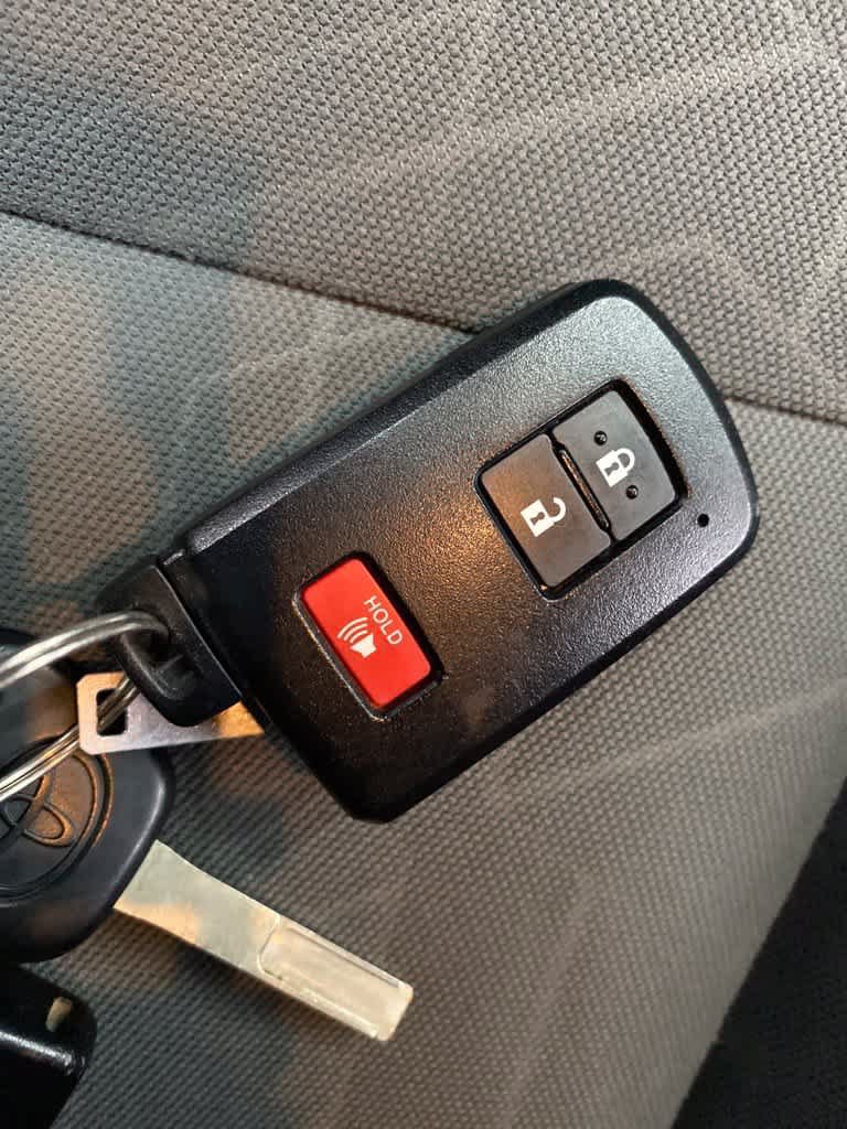 Used 2020 Toyota Tacoma TRD Off-Road AWD/4WD image 29