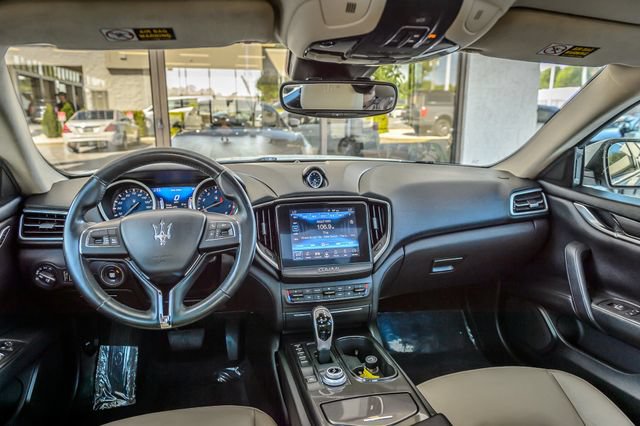Used 2018 Maserati Ghibli RWD image 27