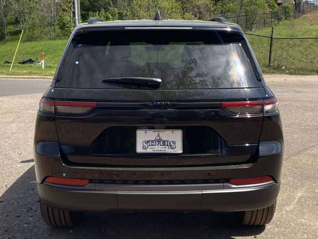 New 2026 Jeep Grand Cherokee Limited w/ Limited Altitude Package RWD image 36