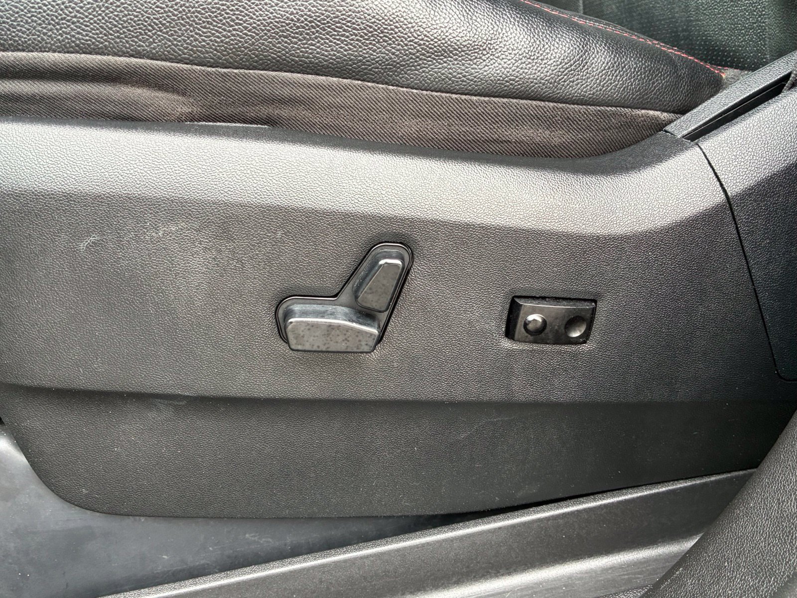 Used 2020 Dodge Grand Caravan GT FWD image 15