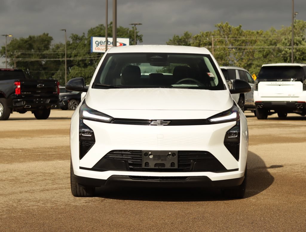 Used 2027 Chevrolet Bolt LT w/ Comfort Package FWD image 2