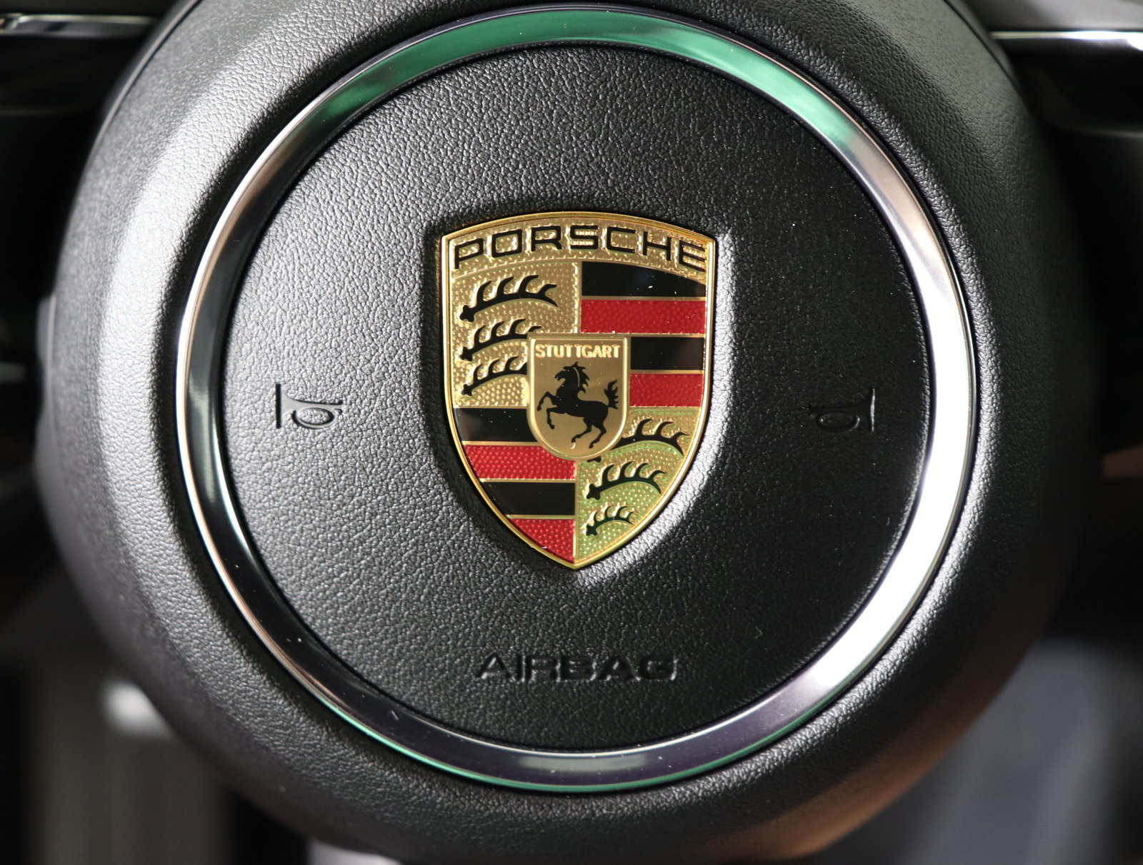 Used 2025 Porsche Macan image 38