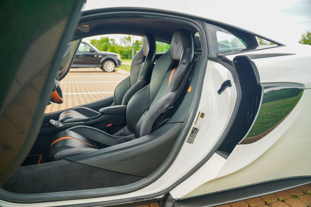 Used 2017 McLaren 570S Coupe RWD image 66