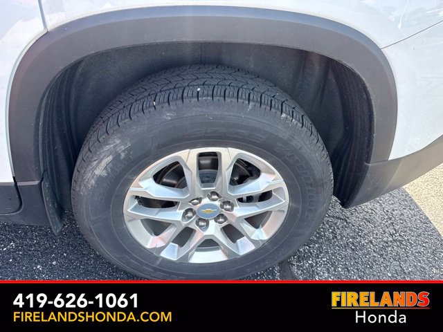 Used 2020 Chevrolet Traverse LT w/ Driver Confidence II Package AWD/4WD image 13