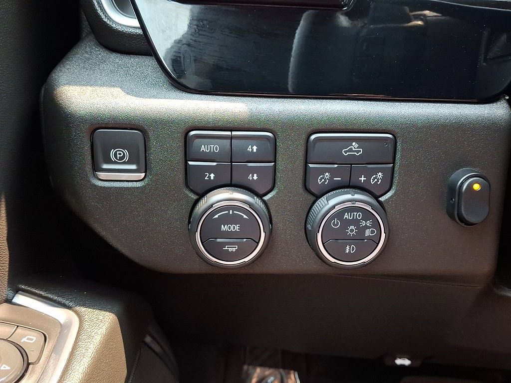 Used 2023 Chevrolet Silverado 1500 RST AWD/4WD image 22