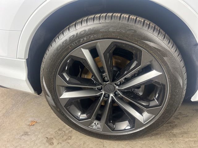 New 2026 Audi Q7 3.0T Premium Plus image 9