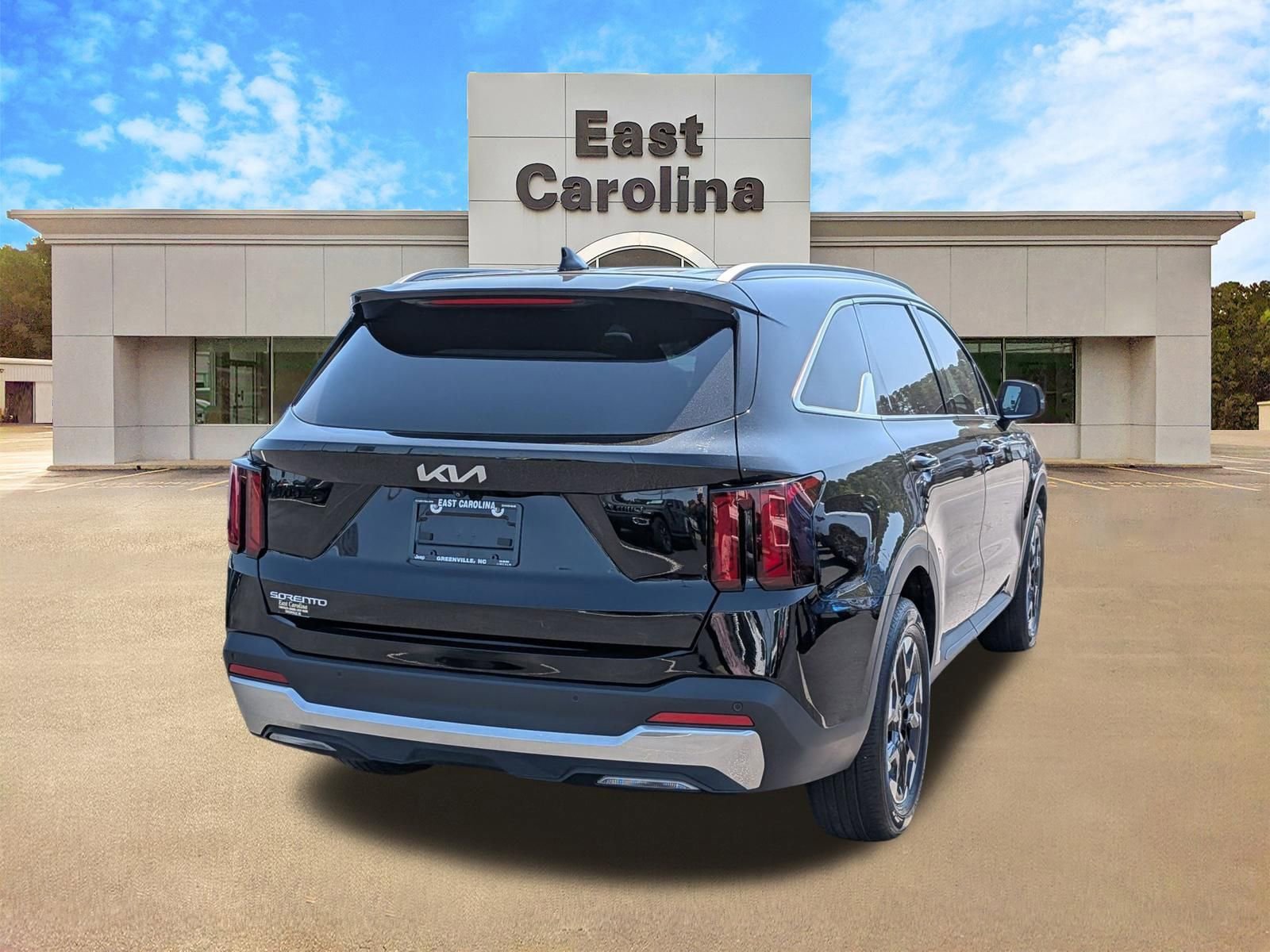 Used 2025 Kia Sorento S FWD image 3