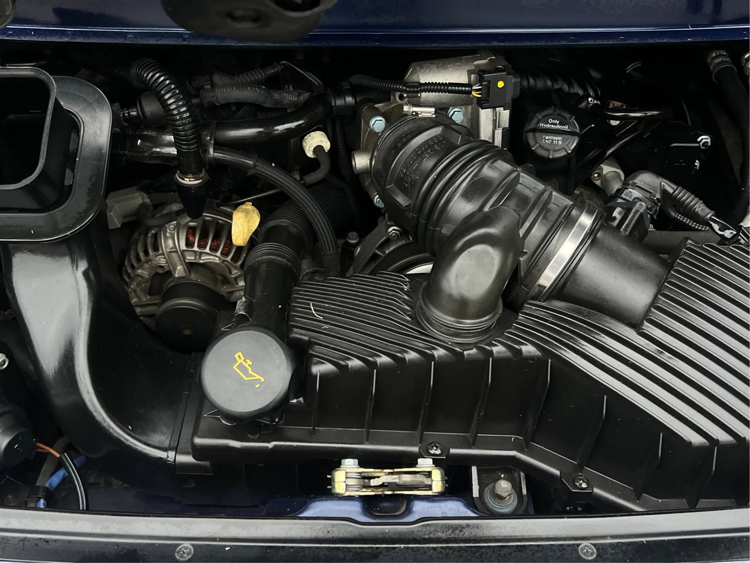 Used 2002 Porsche 911 Cabriolet image 9