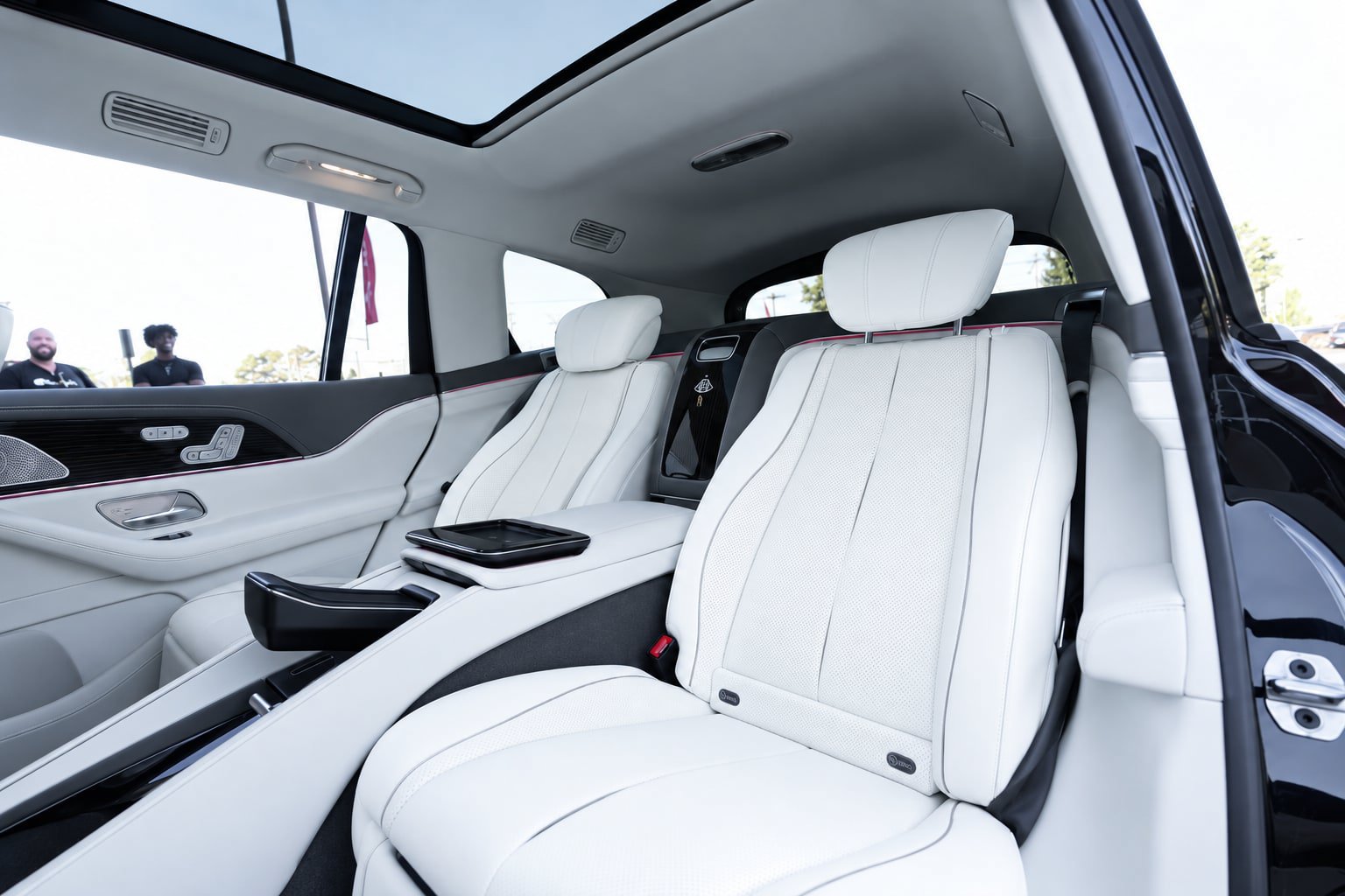 Used 2022 Mercedes-Benz Maybach GLS 600 4MATIC image 29