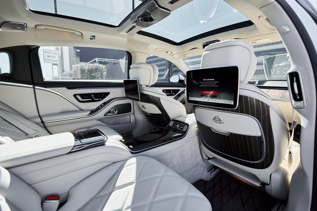 Used 2025 Mercedes-Benz Maybach S 680 4MATIC image 42