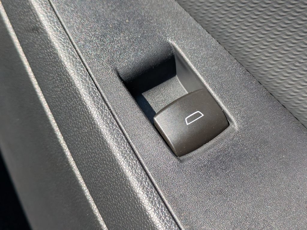 New 2026 Chevrolet Equinox LT w/ Safety and Technology Package FWD image 33