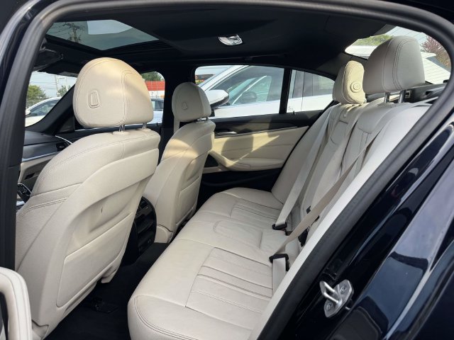 Used 2023 BMW 540i xDrive w/ M Sport Package AWD/4WD image 17