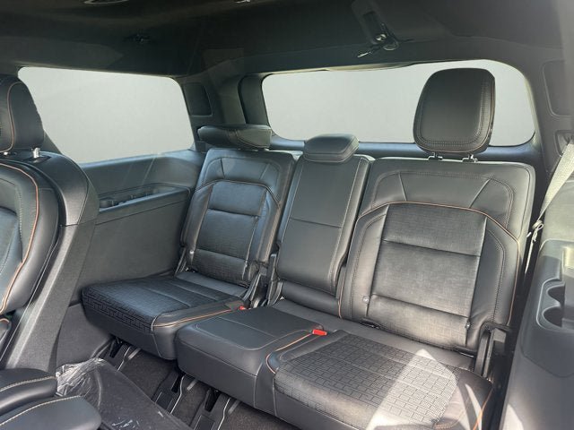 New 2026 Lincoln Navigator Black Label AWD/4WD image 10
