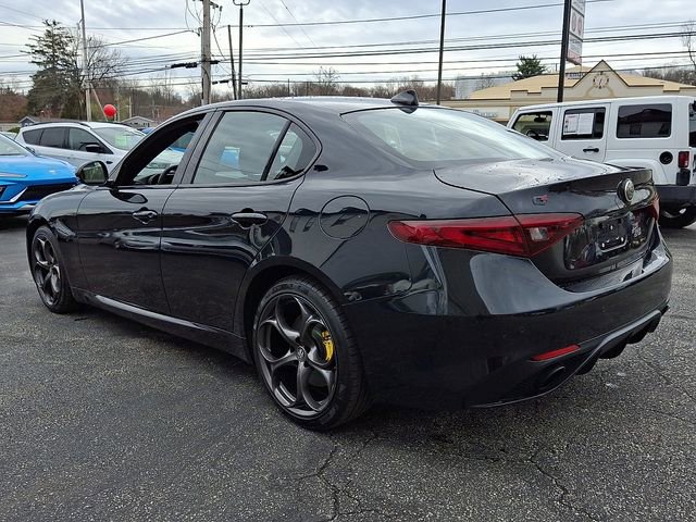 Used 2021 Alfa Romeo Giulia Ti Sport AWD/4WD image 4