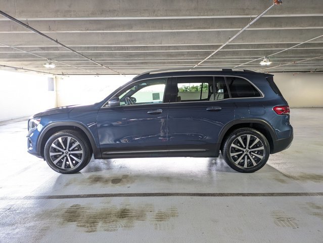 Certified 2021 Mercedes-Benz GLB 250 w/ Premium Package image 9