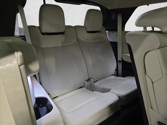 Used 2023 Land Rover Range Rover Long Wheelbase SE AWD/4WD image 12