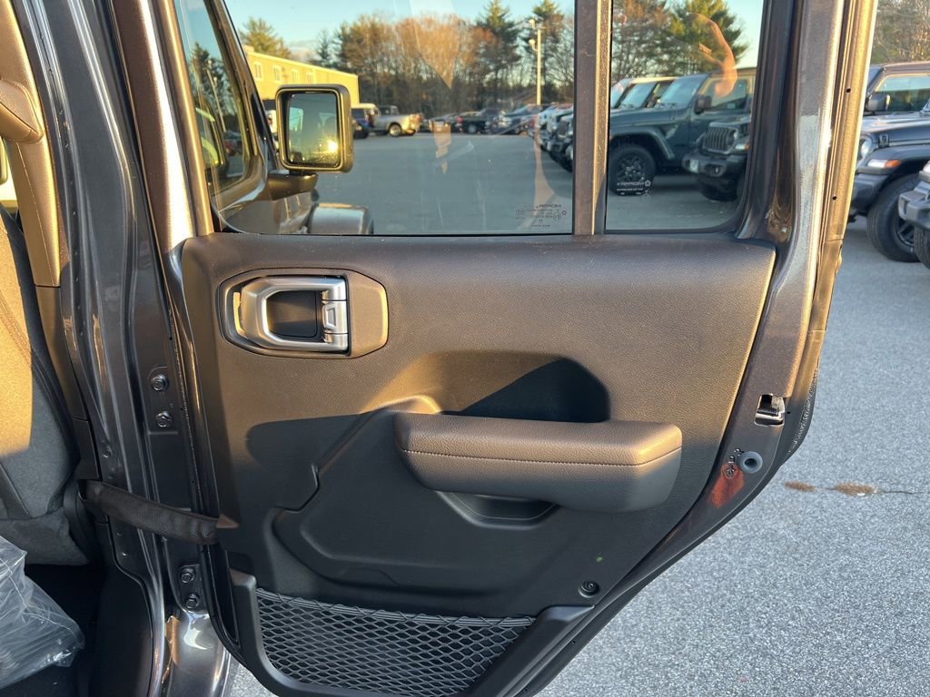 New 2026 Jeep Gladiator Sport image 12