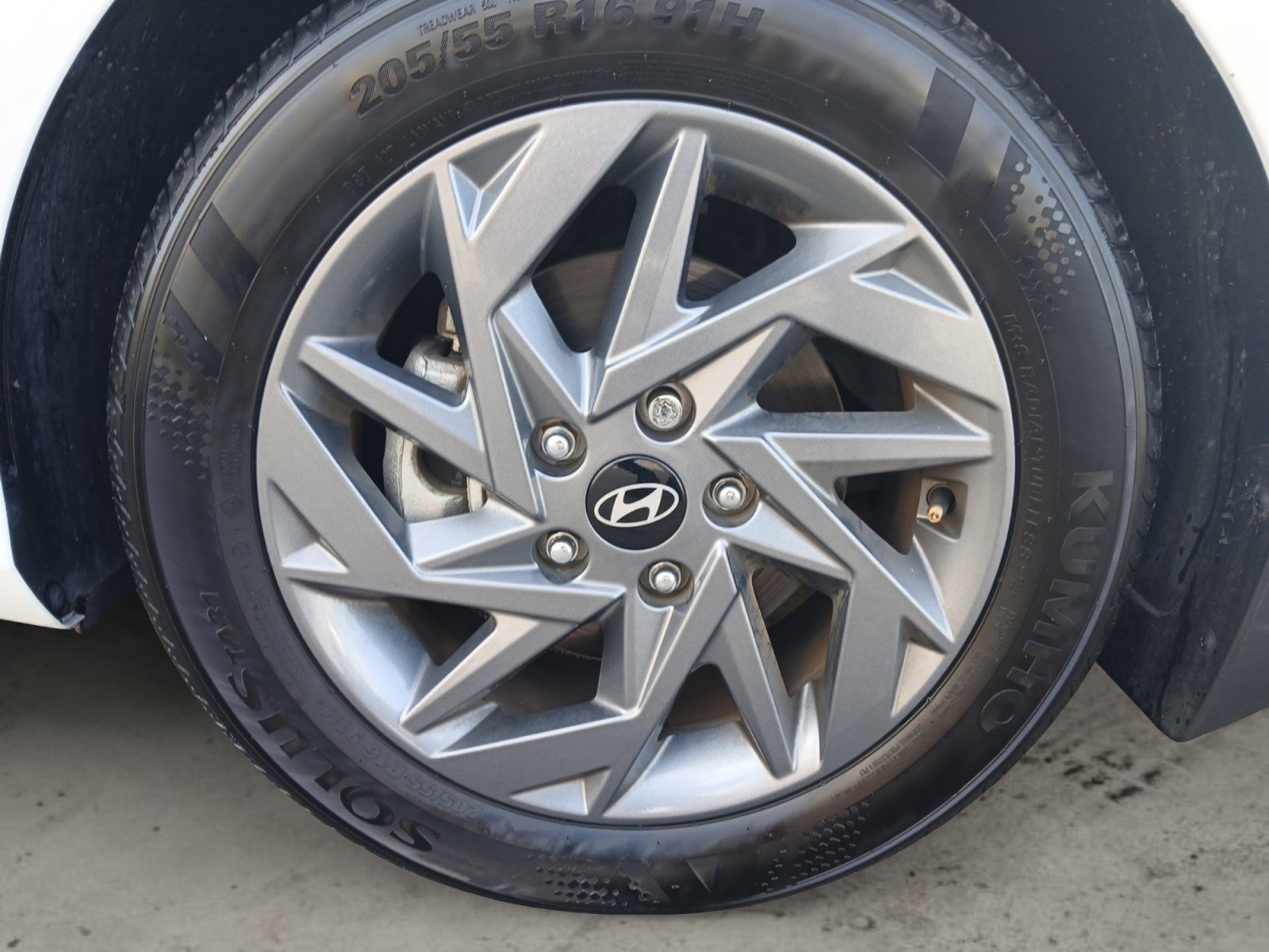 Certified 2024 Hyundai Elantra SEL image 14