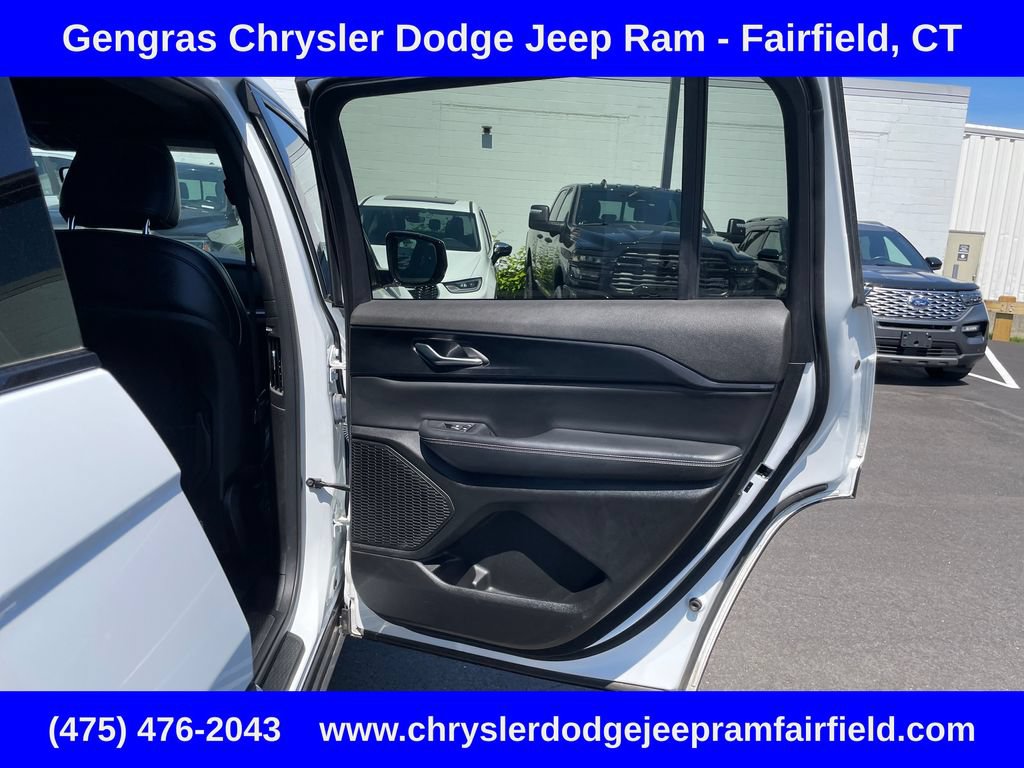 Certified 2023 Jeep Grand Cherokee L Laredo AWD/4WD image 17