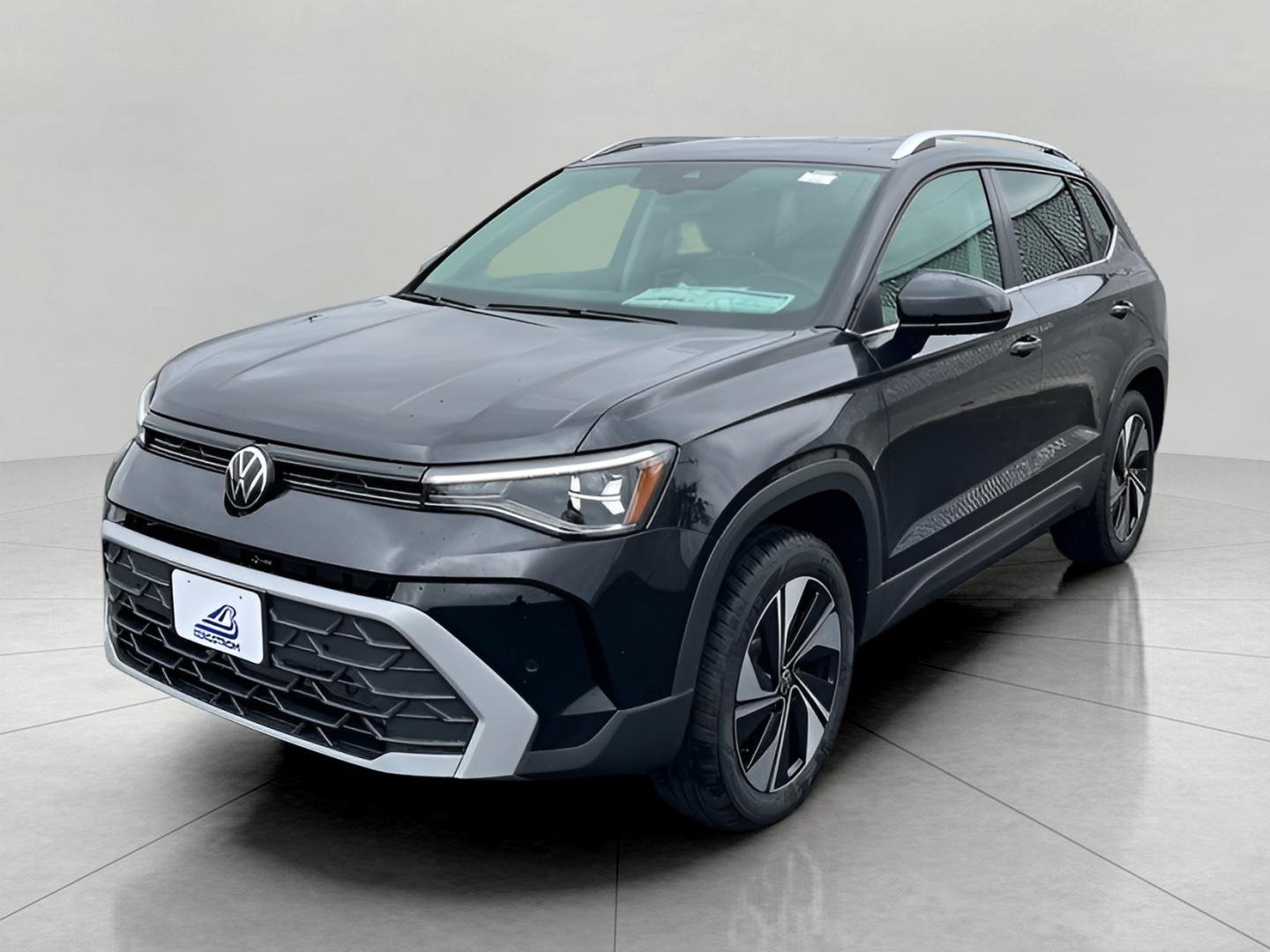 New 2025 Volkswagen Taos SE image 3