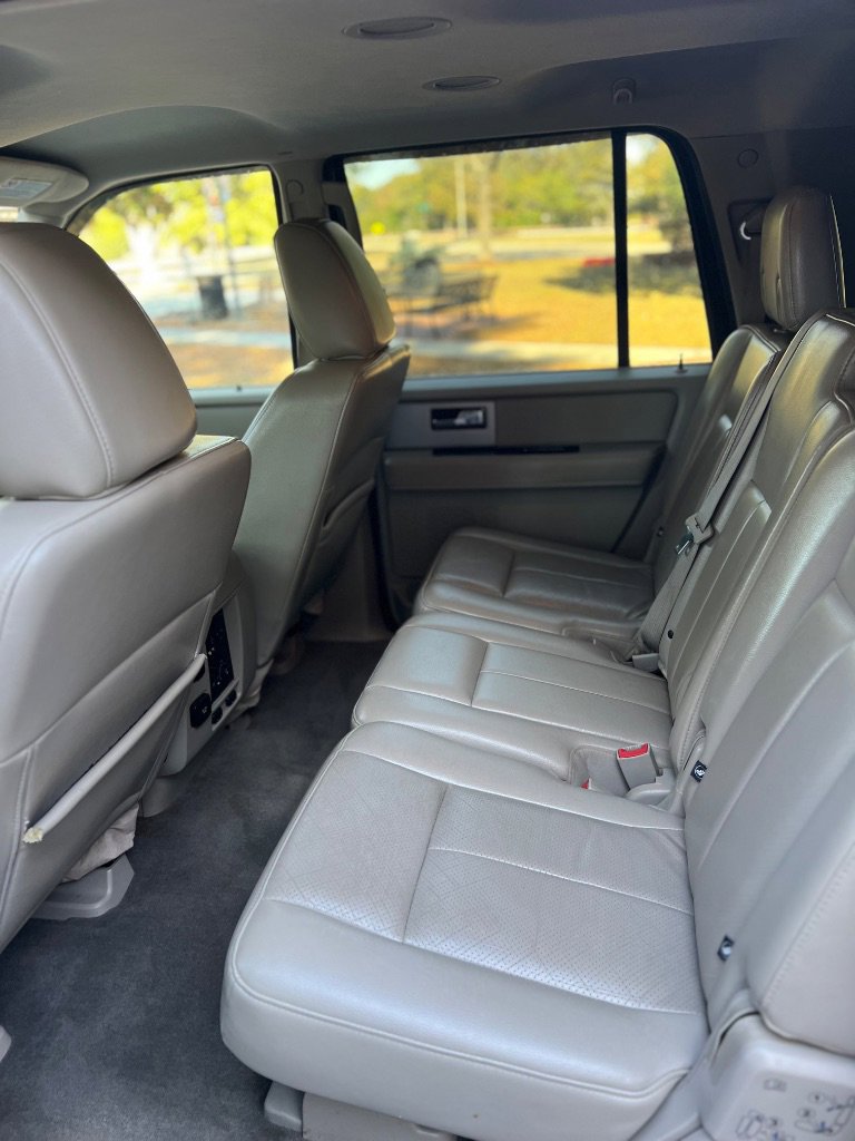 Used 2011 Ford Expedition EL Limited image 7