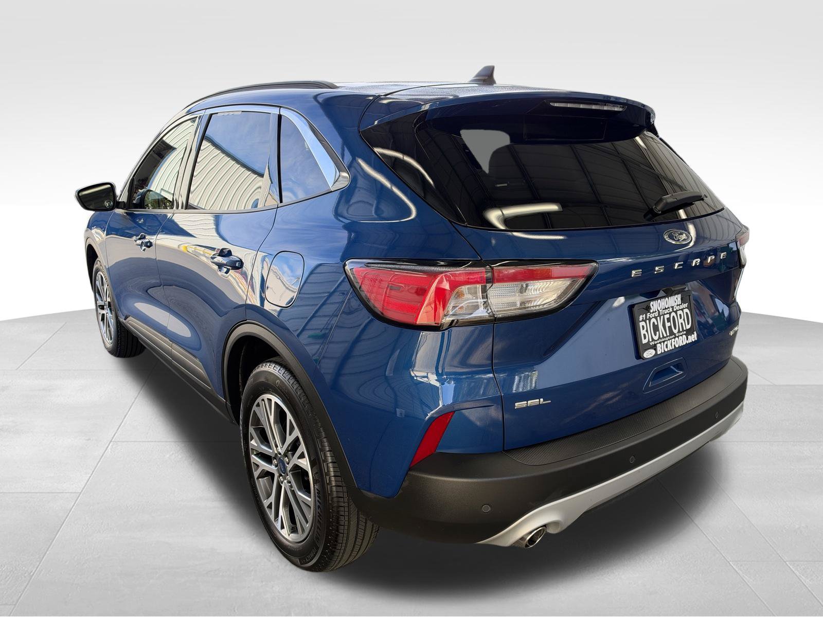 Used 2022 Ford Escape SEL w/ Equipment Group 302A AWD/4WD image 8