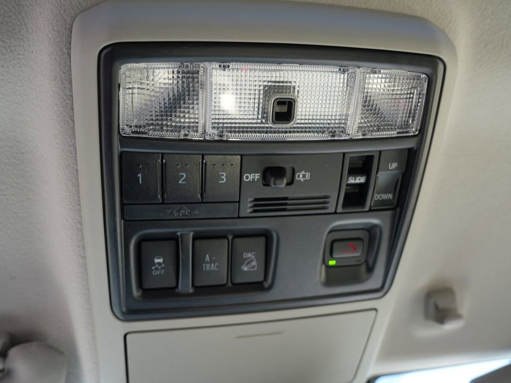 Used 2024 Toyota 4Runner SR5 Premium w/ Moonroof Package image 33