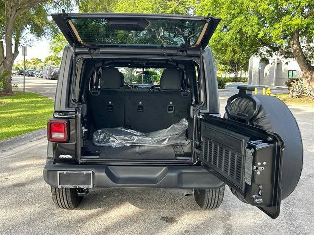 Certified 2025 Jeep Wrangler Unlimited Sport AWD/4WD image 35