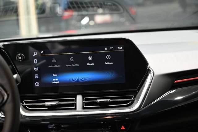 New 2026 Chevrolet Trax RS w/ Driver Confidence Package FWD image 15
