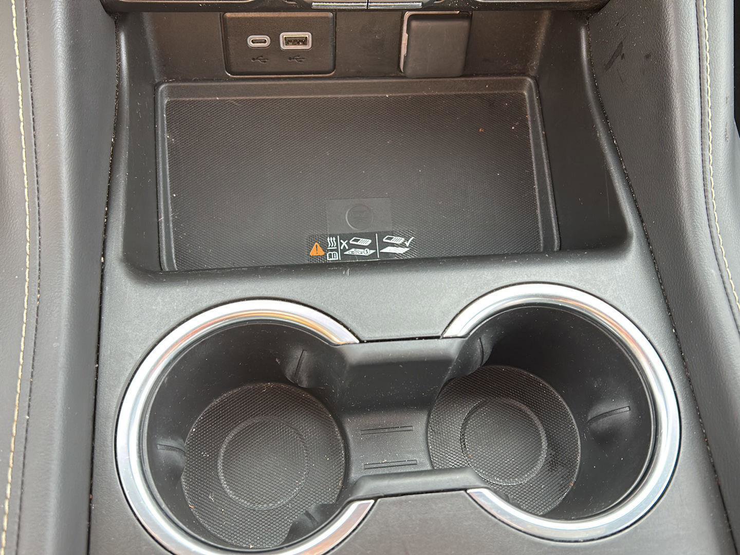 Used 2024 GMC Yukon XL SLT AWD/4WD image 18