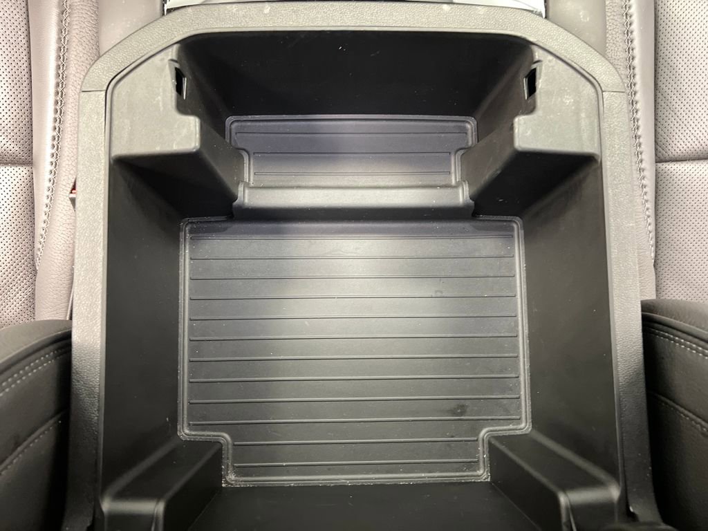 Used 2025 GMC Yukon Denali image 45