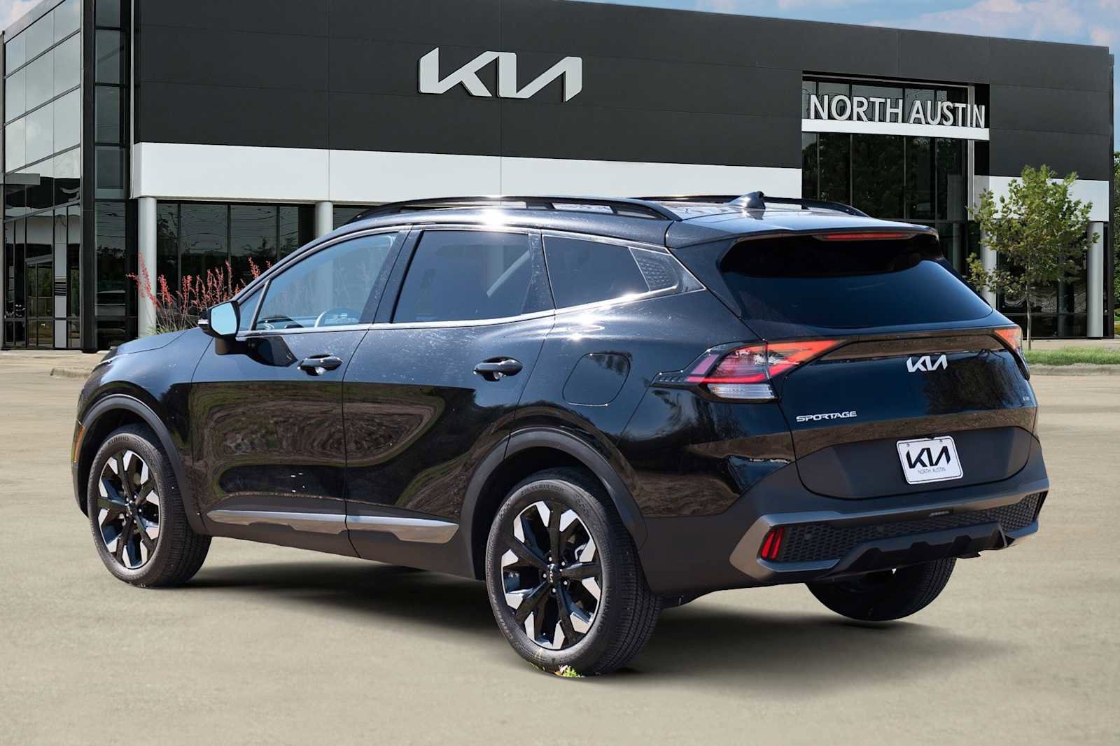 Certified 2023 Kia Sportage X-Line w/ X-Line Premium Package image 5
