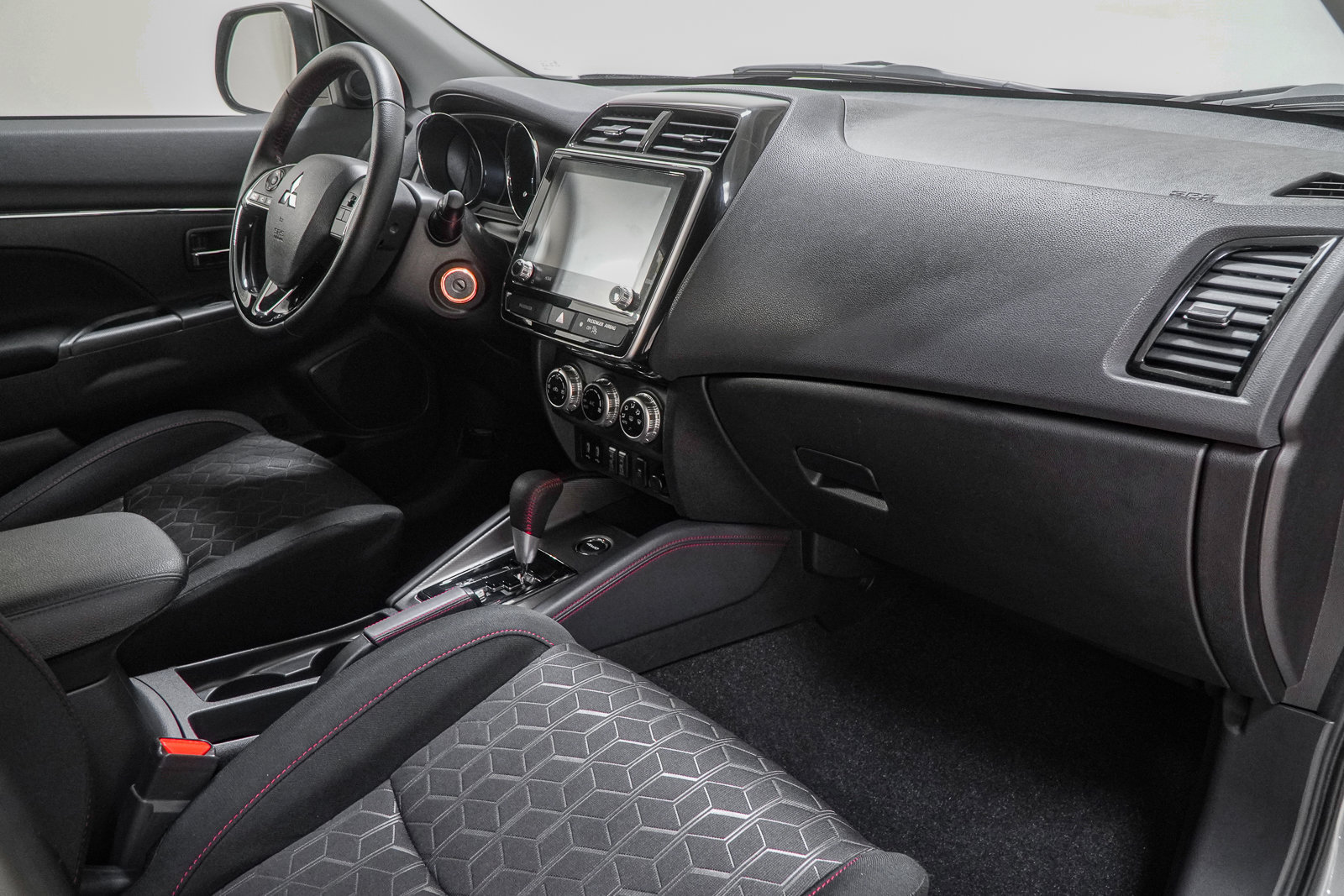 Used 2023 Mitsubishi Outlander Sport AWD image 32
