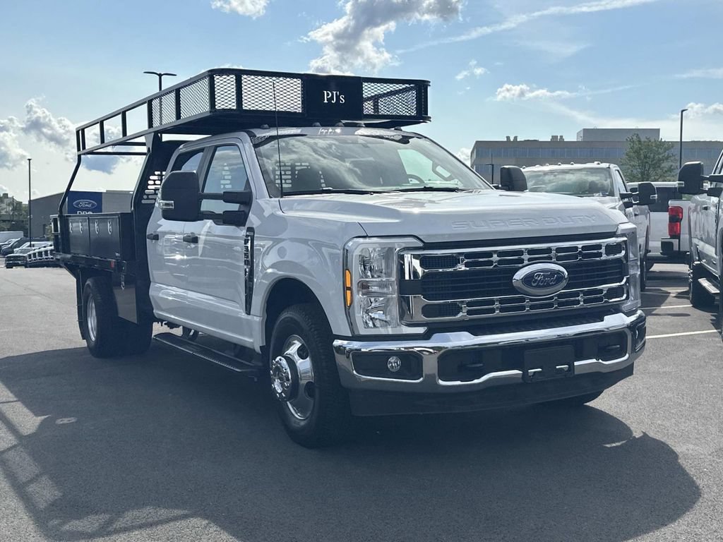 New 2025 Ford F350 XL w/ XL Chrome Package RWD image 1