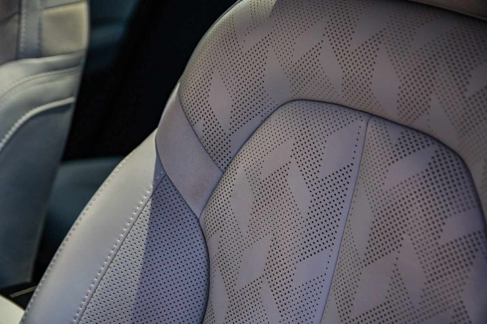 Used 2023 Polestar Polestar 2 w/ Pilot Pack image 27