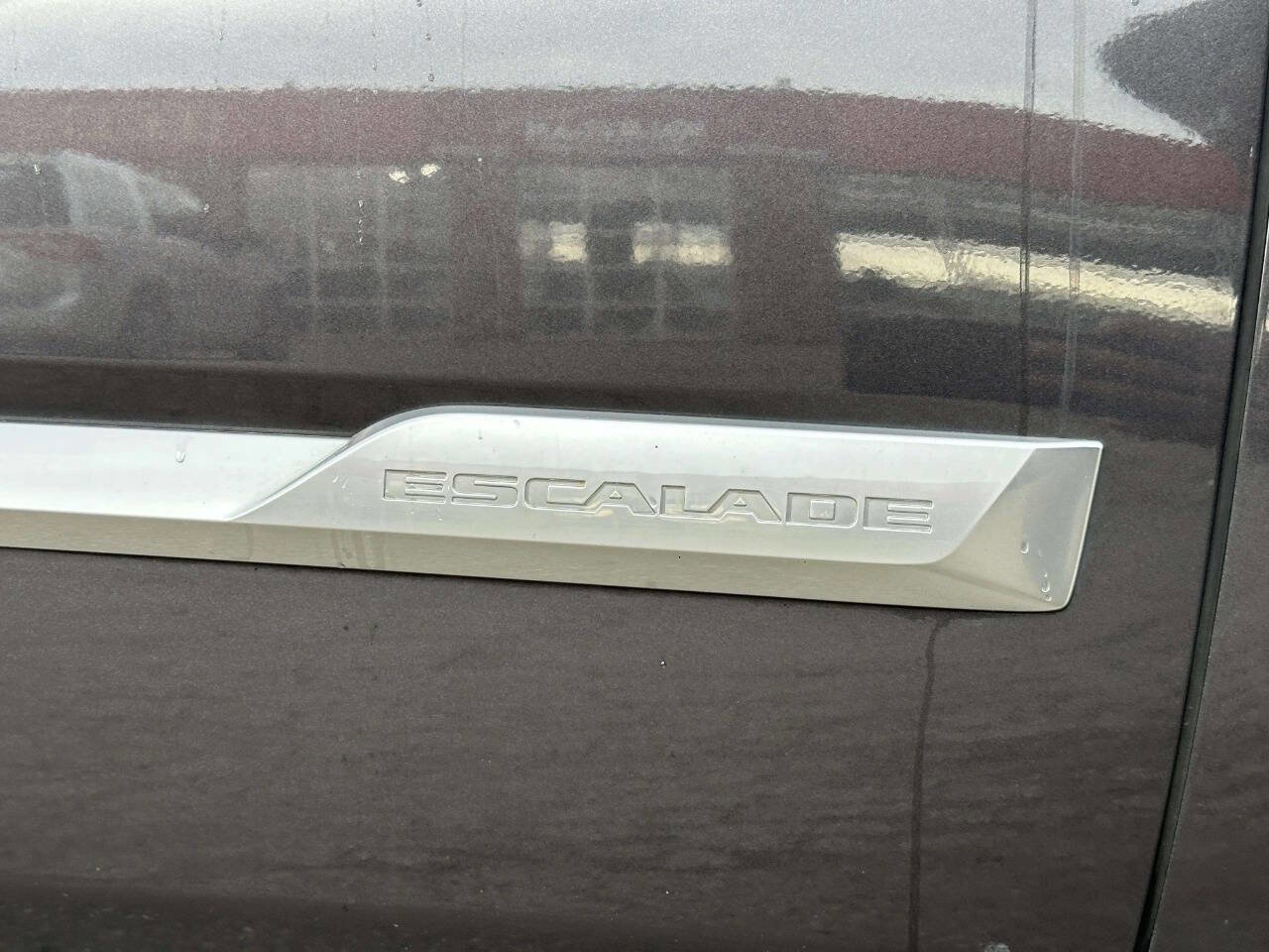 Used 2018 Cadillac Escalade Luxury AWD/4WD image 40