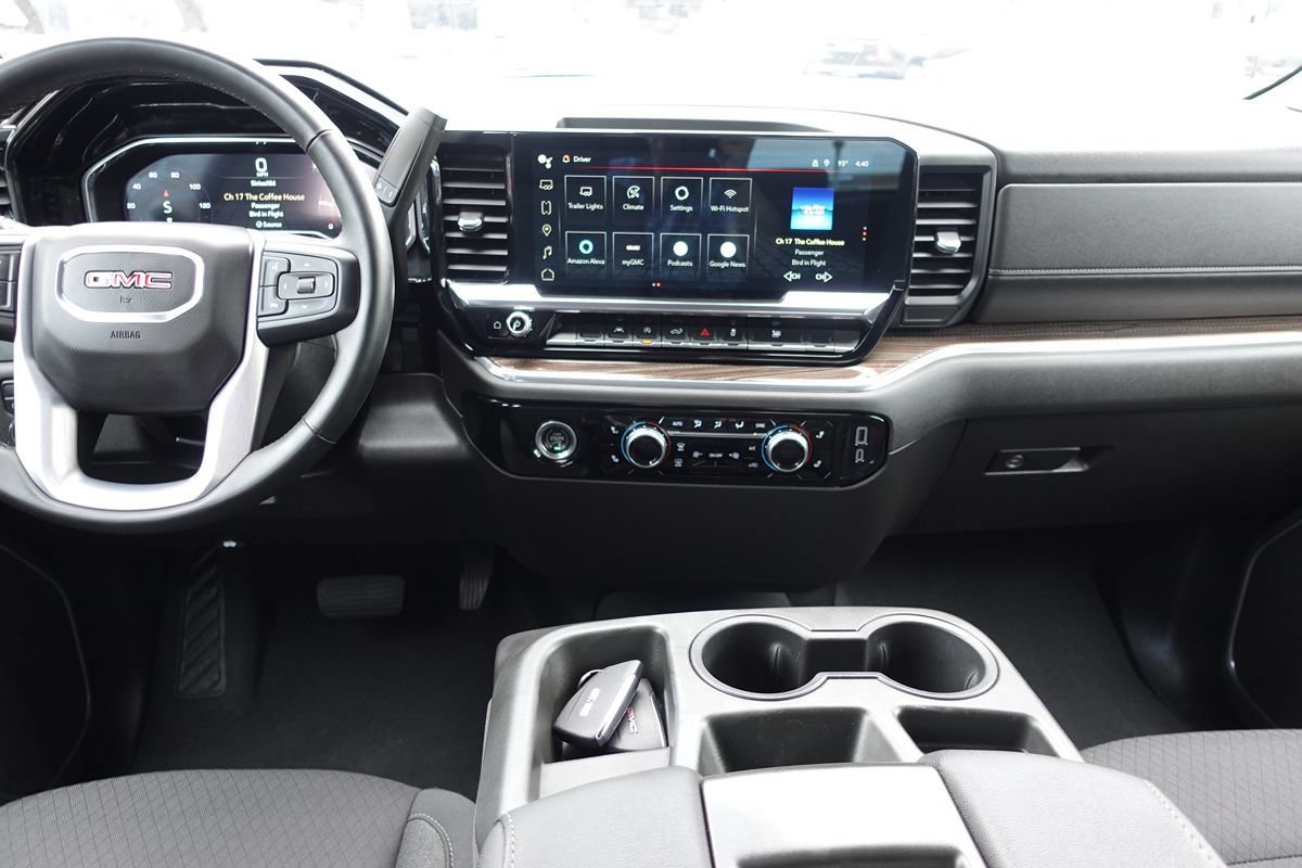 Used 2023 GMC Sierra 1500 Elevation AWD/4WD image 37