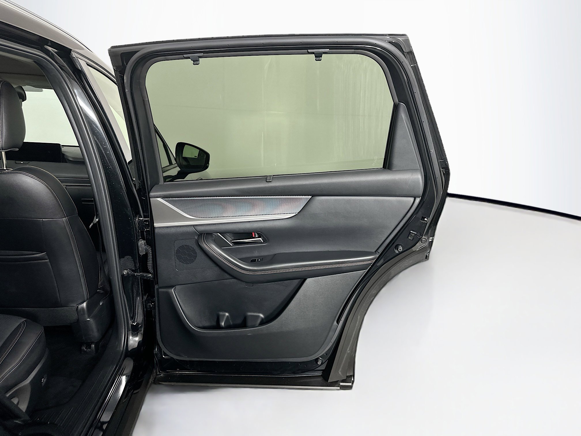 Used 2025 MAZDA CX-90 3.3 Turbo w/ Preferred Package image 34