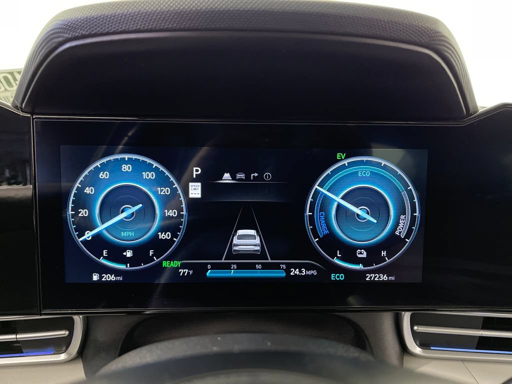 Certified 2025 Hyundai Elantra Limited FWD image 20
