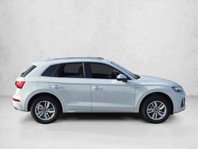 Certified 2023 Audi Q5 2.0T Premium w/ Convenience Package AWD/4WD image 4