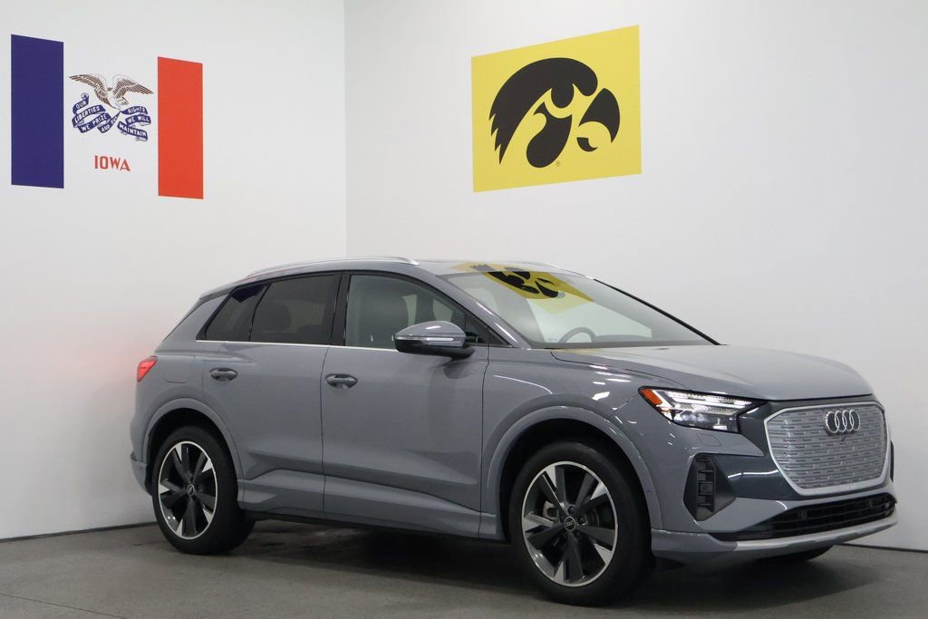 Used 2022 Audi Q4 e-tron Prestige image 1
