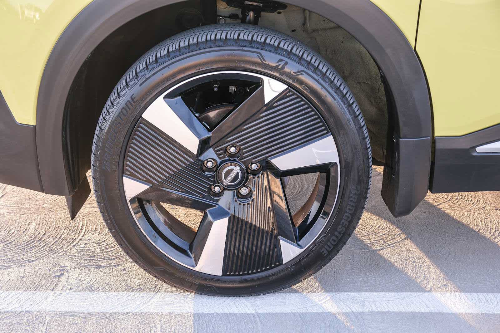 Used 2025 Nissan Kicks SR FWD image 10