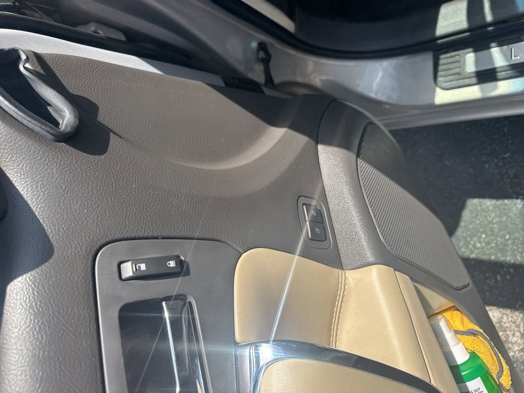 Used 2010 Lincoln MKZ FWD image 15