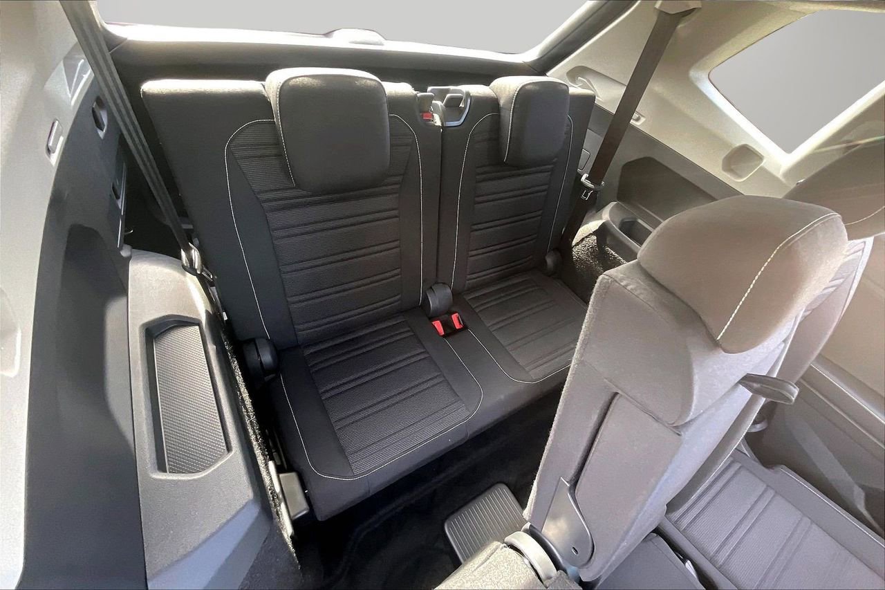 Used 2024 Volkswagen Tiguan S image 25